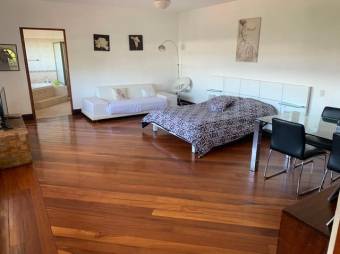 Se venden casa y apartamento con patio en San Rafael de Escazú 23-2641