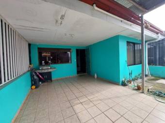 Se vende espaciosa casa en Guácima de Alajuela 25-437