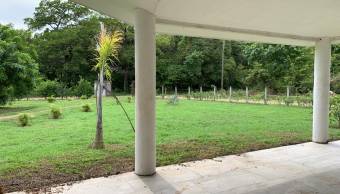 House on a large plot of 3770 m2 in Potrero, Guanacaste