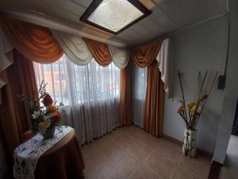 Venta de Casa en San Fco de Dos Ríos, San José. RAH 24-1188