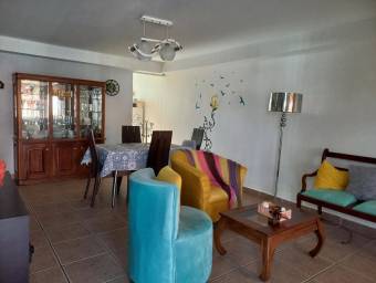 Venta de Casa en San Fco de Dos Ríos, San José. RAH 24-1188