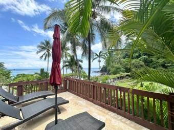 Se vende lujosa casa en playa privada de Jaco de Puntarenas 25-428