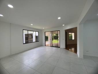 Venta de Casa en Pozos, Santa Ana. RAH 25-522