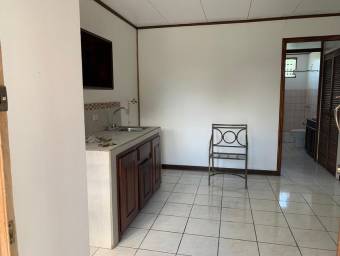 Alquiler de Apartamento Tipo Estudio en Uruca, Santa Ana. RAH 25-571