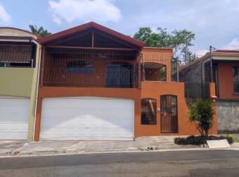 VENTA O ALQUILER CON OPCION DE COMPRA CASA AMPLIA EN ALAJUELA CENTRO