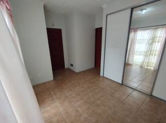 VENTA O ALQUILER CON OPCION DE COMPRA CASA AMPLIA EN ALAJUELA CENTRO