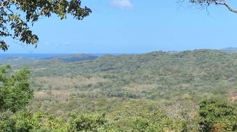 Hermosa finca con río y vistas al mar, el valle y la montaña