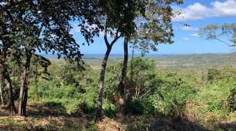 Hermosa finca con río y vistas al mar, el valle y la montaña