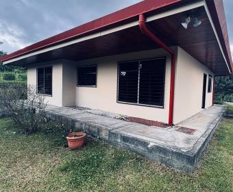 Casa a la venta en barrio Lourdes, San Isidro de Heredia.