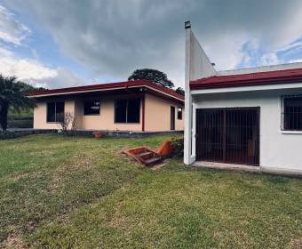 Casa a la venta en barrio Lourdes, San Isidro de Heredia.