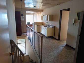 Se vende espaciosa casa con mucha luz natural en Zapote San Jose A24-955