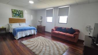 Se vende propiedad con 4 apartamentos en Merced San Jose A23-1549