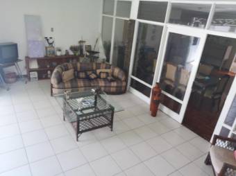 Se vende propiedad con 4 apartamentos en Merced San Jose A23-1549