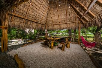 AIRBNB with House  5 cabins, 15 Minutes from Tamarindo