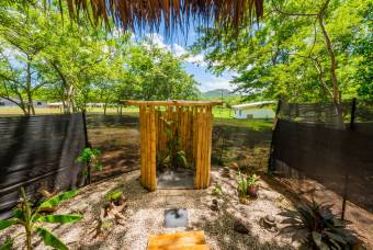 AIRBNB with House  5 cabins, 15 Minutes from Tamarindo