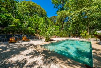 AIRBNB with House  5 cabins, 15 Minutes from Tamarindo