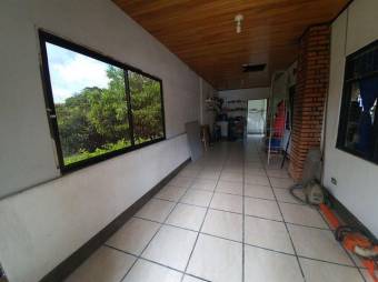 Se vende casa con mas de 1700m2 de lote en San Rafael Heredia A25-305