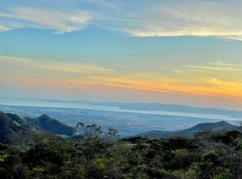 Hermosa finca de 3 hectáreas, Miramar, Puntarenas 