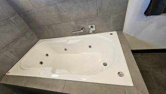 Se vende espaciosa casa con Jacuzzi en San Vicente Santo Domingo A24-1222