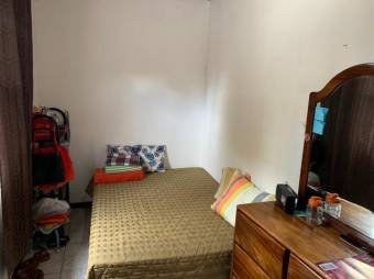 Se vende casa con uso de suelo mixto en Mercedes Heredia A23-1919