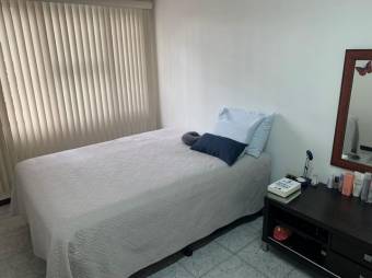 Se vende casa con uso de suelo mixto en Mercedes Heredia A23-1919