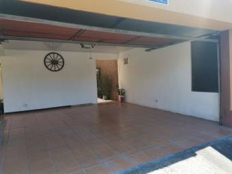 Se vende casa con jardin en San Pedro Barva A23-1607