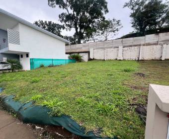 Lote a la venta en el condominio LIV 52 en San Rafael de Alajuela.