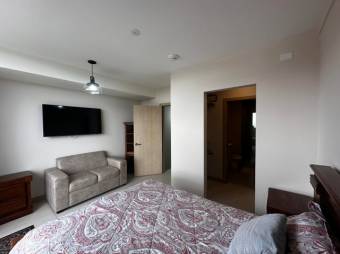 Se alquila moderno apartamento amoblado en San Rafael San José 25-284