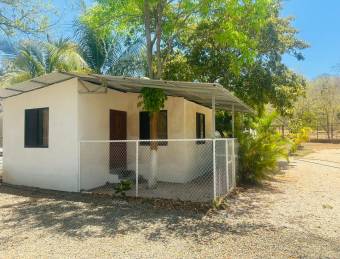 3 casas en gran terreno y posibilidad de desarrollo