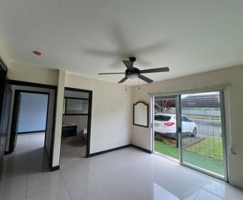 Apartamento a la venta en condominio Los Príncipes en La Guacima, Alajuela.