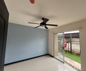 Apartamento a la venta en condominio Los Príncipes en La Guacima, Alajuela.