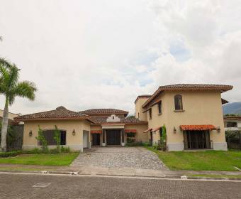 4 bedroom house for sale in Hacienda Del Sol, Santa Ana.