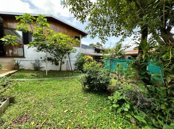 HOUSE FOR SALE WITH USE OF MIXED LAND IN CIUDAD COLON