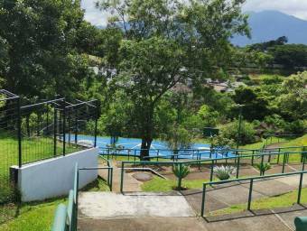 Venta de Casa en Ulloa, Heredia. RAH 25-596