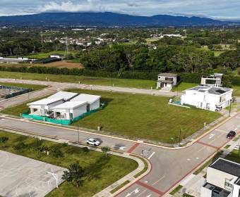 Lote a la venta en condominio Las Mesetas dentro de Cuidad Hacienda Los Reyes, La Guacima, Alajuela.