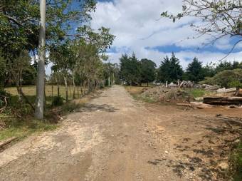 Se vende amplio lote de 7,223m2 en San Rafael Escazú  23-1902