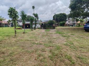 Se vende lote de 414m2 en Santa Barbara Heredia 25-250