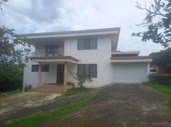 Se vende amplia finca de 3,824m2 en San Pedro Barva 25-121