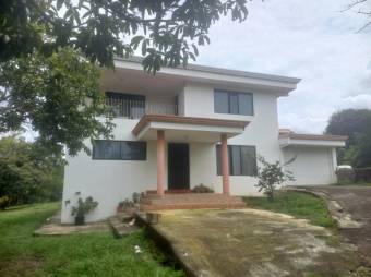 Se vende amplia finca de 3,824m2 en San Pedro Barva 25-121