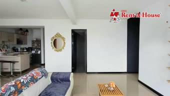 Se vende apartamento en condominio de Curridabat San José 25-674