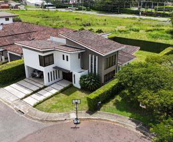 Casa de lujo a la venta en Lindora