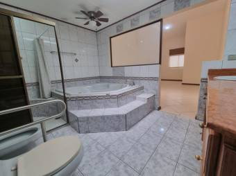 MLS-26-266 LS VENTA CASA GRANADILLA CURRIDABAT