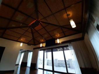 Se vende lujosa mansión con piscina en residencial de Santa Ana 23-3367 Se vende lujosa mansión con piscina en residencial de Santa Ana 23-3367