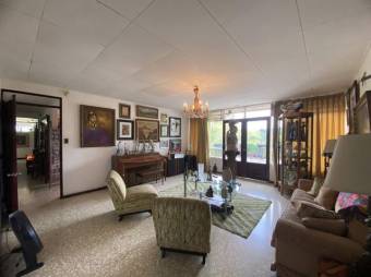 Se vende propiedad con uso mixto con amplio lote en Rio Segundo Alajuela 25-494