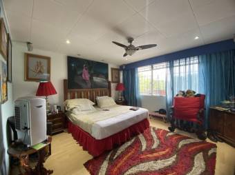 Se vende propiedad con uso mixto con amplio lote en Rio Segundo Alajuela 25-494