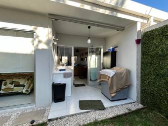 Se alquila espaciosa casa amueblada en condominio de San Antonio Alajuela 26-21