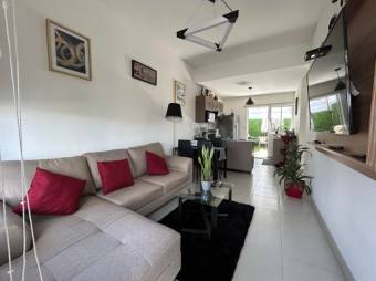 Se alquila espaciosa casa amueblada en condominio de San Antonio Alajuela 26-21
