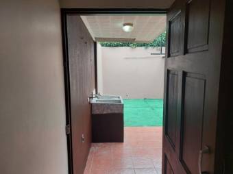Se alquila espaciosa casa con patio en Santa Barbara Heredia 26-525 Se alquila espaciosa casa con patio en Santa Barbara Heredia 26-525