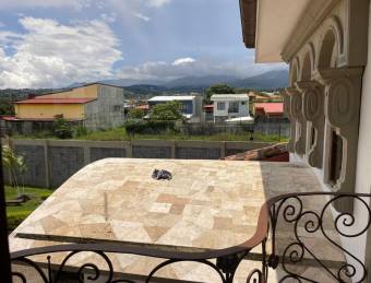 Hermosa casa de lujo, San Isidro de Heredia 2,600 mtrs2