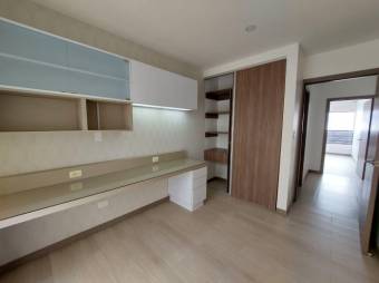 Se alquila casa con patio en condominio de San Antonio Escazú 26-354 Se alquila casa con patio en condominio de San Antonio Escazú 26-354